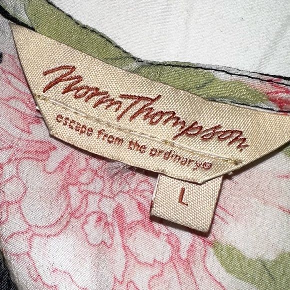 Norm Thompson Floral Print Dress with tie back at waist size Large - Picture 4 of 5